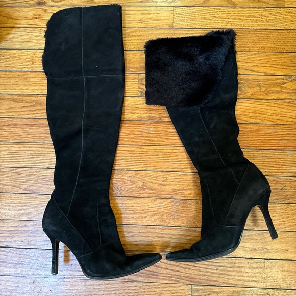 Shoes - Stylish suede boots